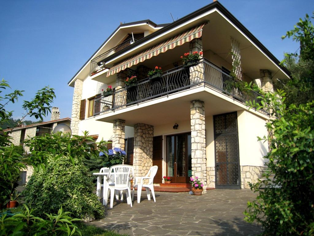 Bed And Breakfast Due Leoni Torri Del Benaco Habitación foto