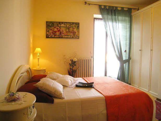 Bed And Breakfast Due Leoni Torri Del Benaco Habitación foto